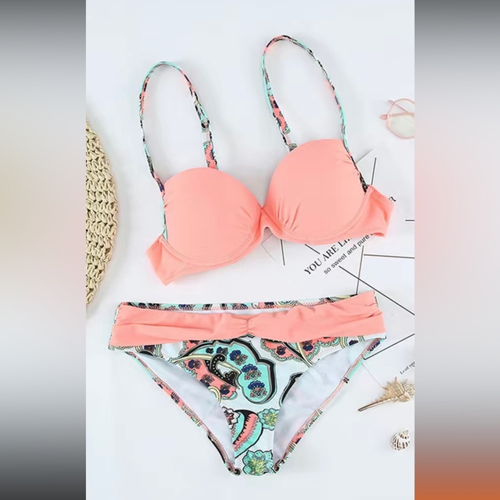 Matching bikini set. Adjustable straps size large